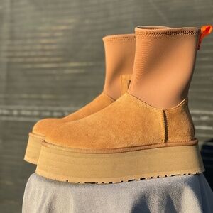 Brand New Classic Ugg Dippers